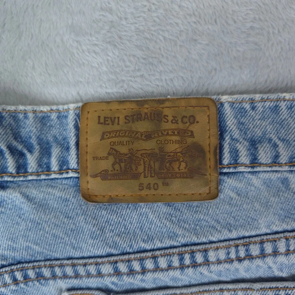 Levis 540 Relaxed Fit Jeans Men 39x32 Blue Tapered Leg Brown Tab 90s Vintage USA
